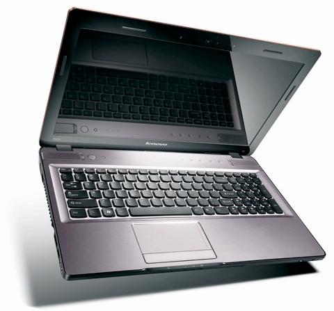 Image:Mултимедийният лаптоп IdeaPad Y570 е отново наличен