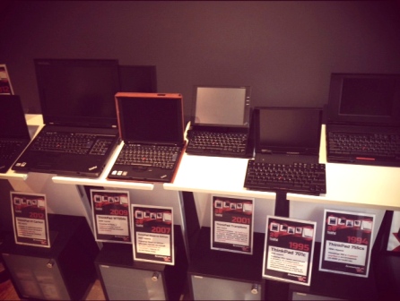 Image:Изложба на исторически модели ThinkPad в Lenovo Exclusive Store